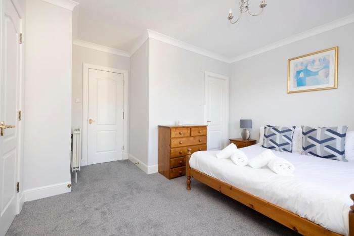 modern flat with free parking