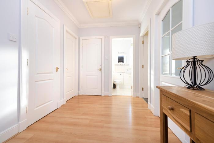 modern flat with free parking