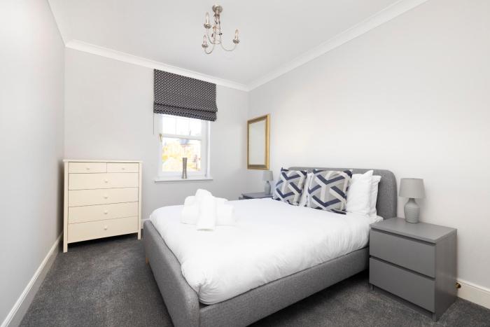 modern flat with free parking