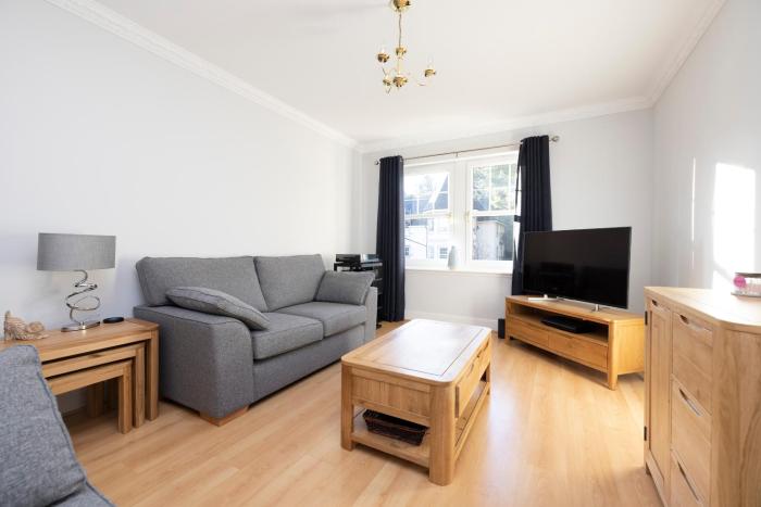 modern flat with free parking