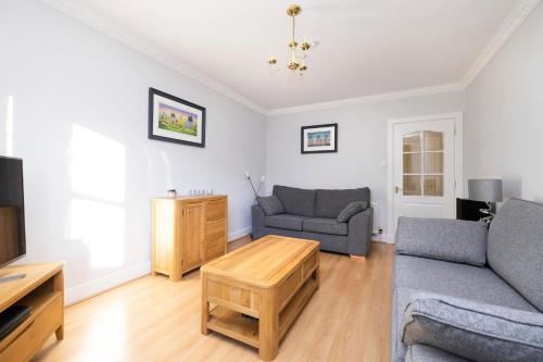 modern flat with free parking