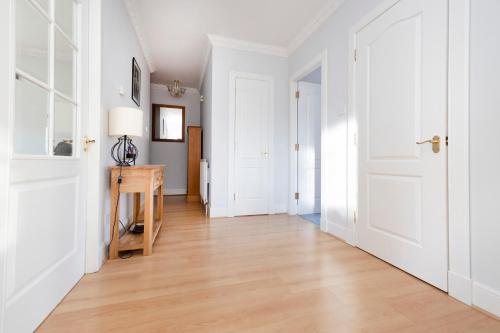 modern flat with free parking