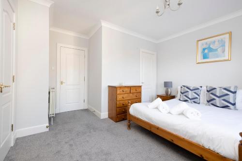 modern flat with free parking