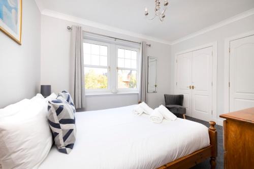 modern flat with free parking