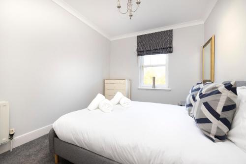 modern flat with free parking