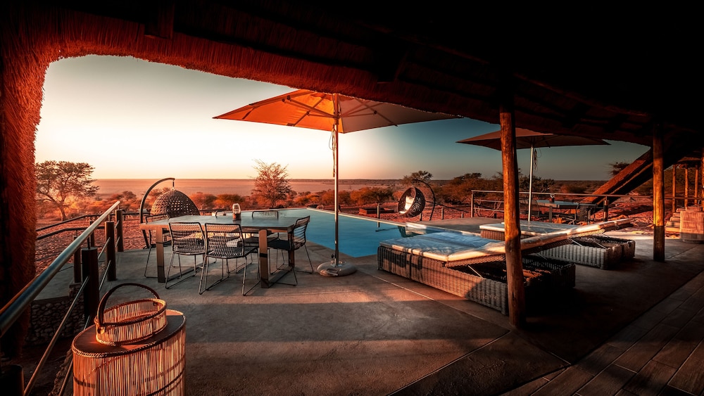 bagatelle kalahari game ranch