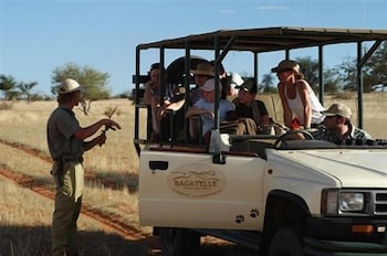 bagatelle kalahari game ranch