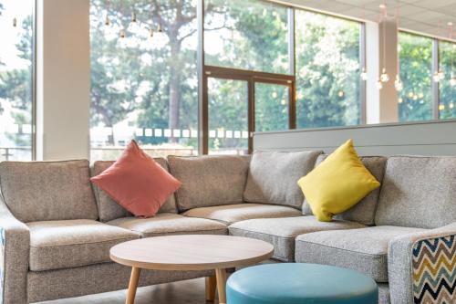 holiday inn bournemouth by ihg