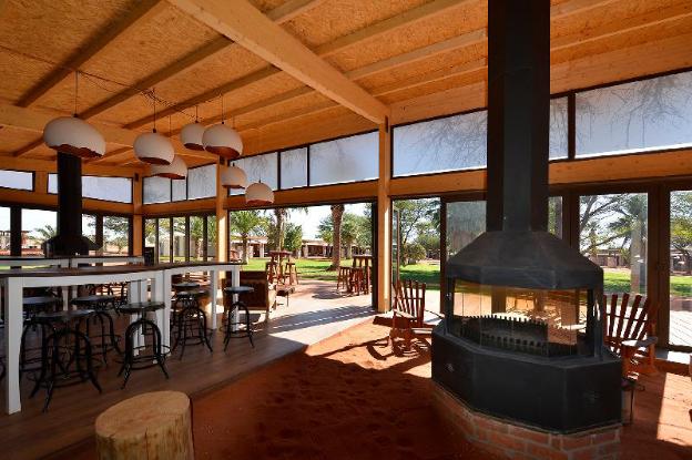 kalahari anib lodge