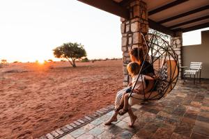 kalahari anib lodge