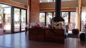 kalahari anib lodge