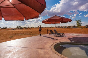 kalahari anib lodge