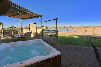 Lapa Lange Game Lodge,Mariental>>Kalahari Desert,3 star