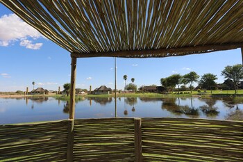 Lapa Lange Game Lodge,Mariental>>Kalahari Desert,3 star