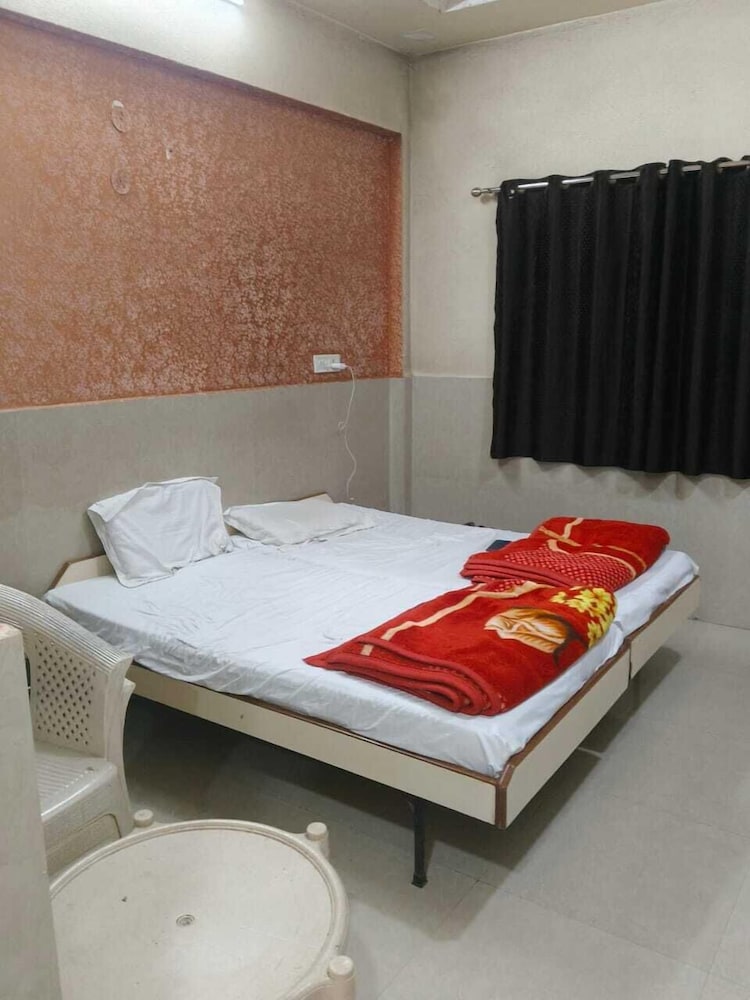 shree delhi gujarati samaj