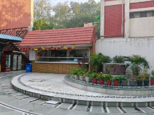 Shree Delhi Gujarati Samaj,,2 star