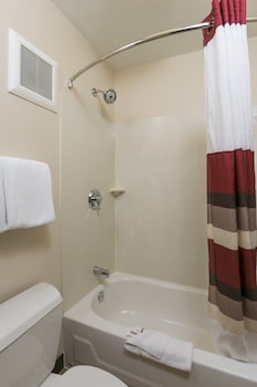 red roof inn marietta