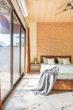 amarjas mountain crest villa