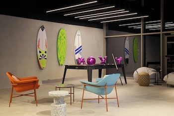 moxy nice