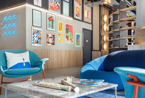 moxy nice