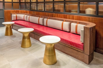 Voco Astoria By Ihg,30-17 31St Street,3 star