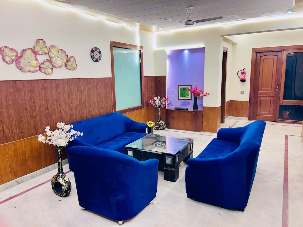 gobravo 842 rejoice hotel gurgaon