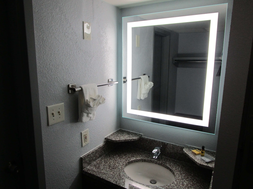 best western plus st louis west westport