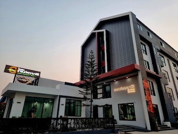 Grand Pruksasiri Hotel Chaiyaphum,,3 star