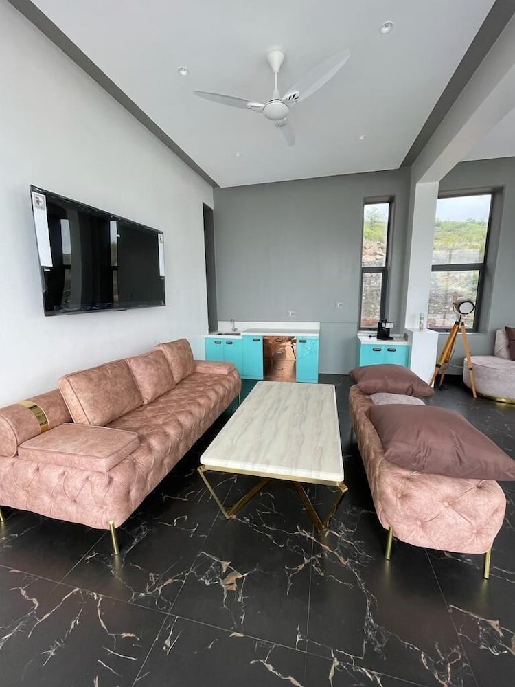 amarjas damtop haven