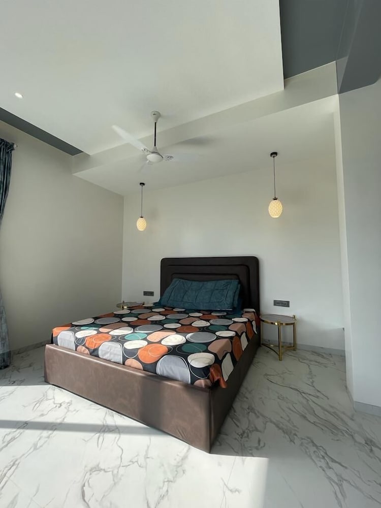 amarjas damtop haven