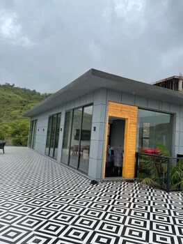 amarjas damtop haven