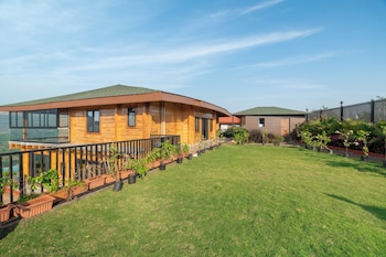 amarjas sunset retreat