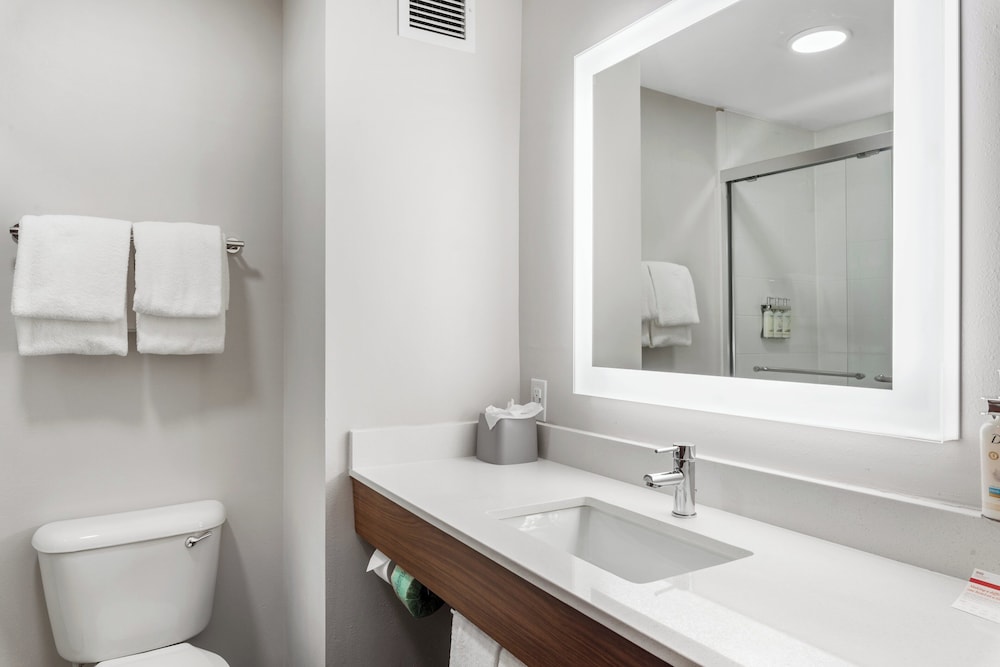 holiday inn express and suites maumelle by ihg