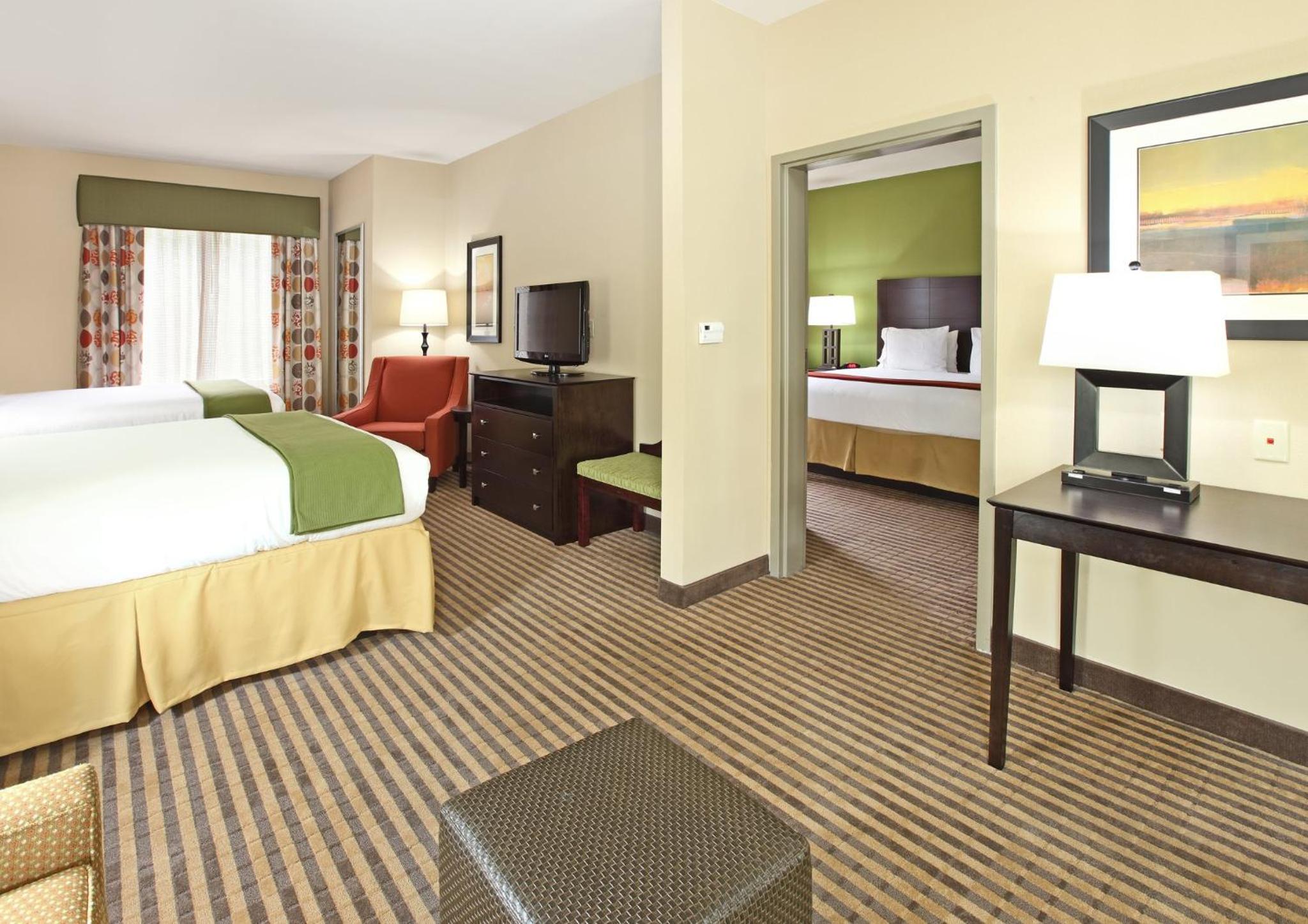 holiday inn express and suites maumelle by ihg