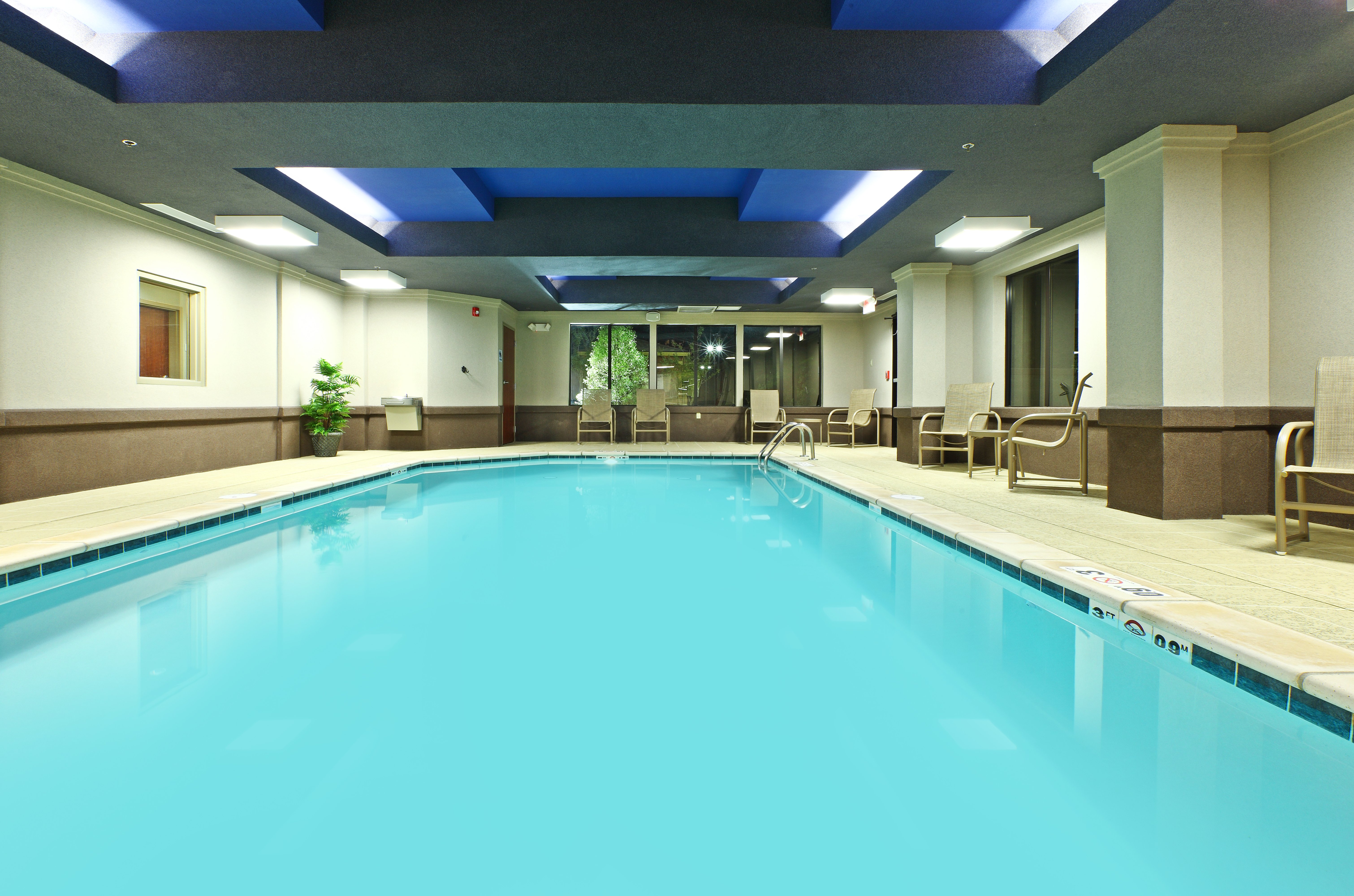 holiday inn express and suites maumelle by ihg