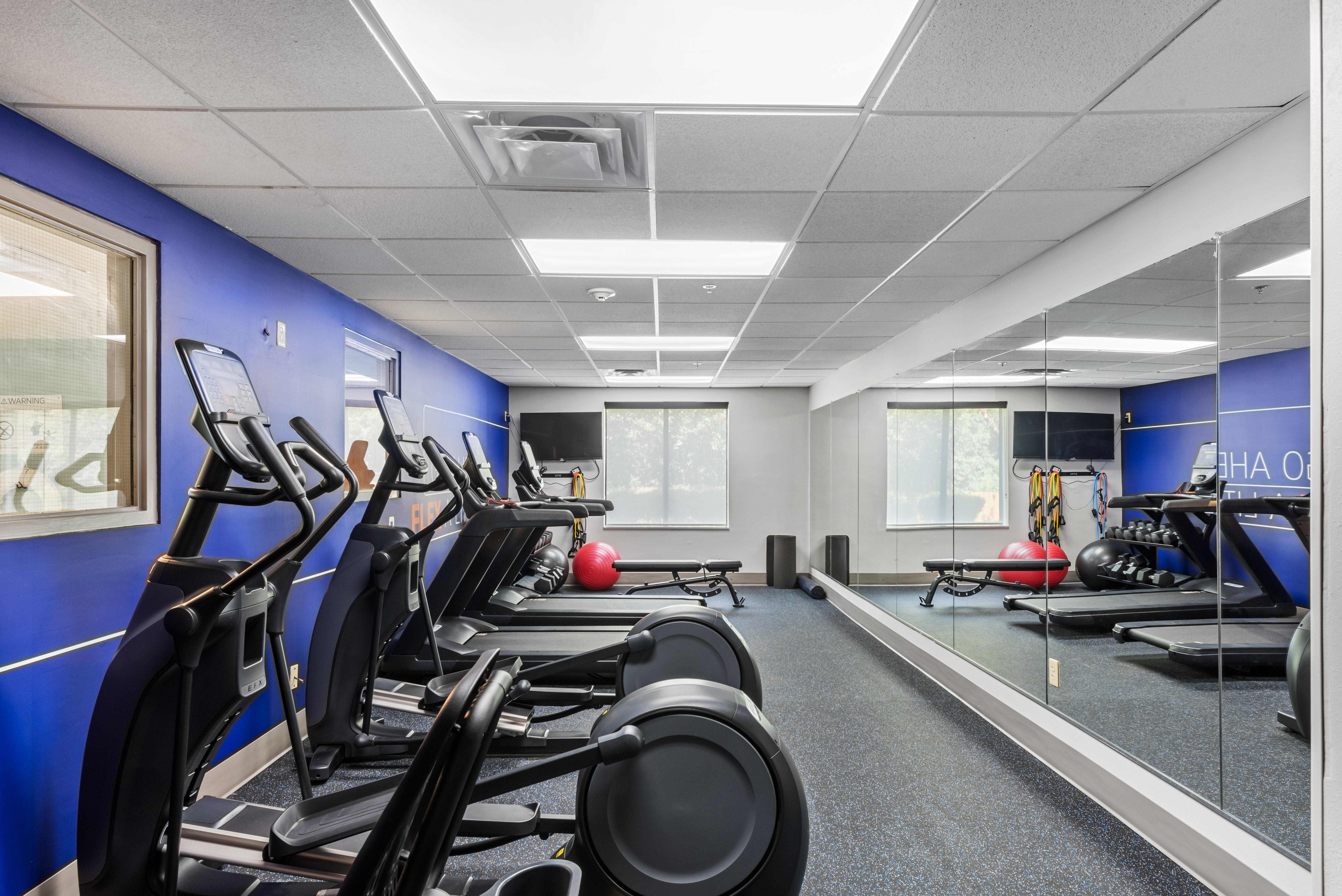 holiday inn express and suites maumelle by ihg
