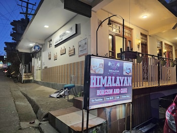 himalayan horizon and cafe