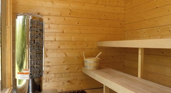 Spillway Lodges,247 Portage Dr,2 star