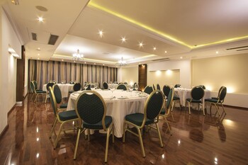 pergola hotel and spa