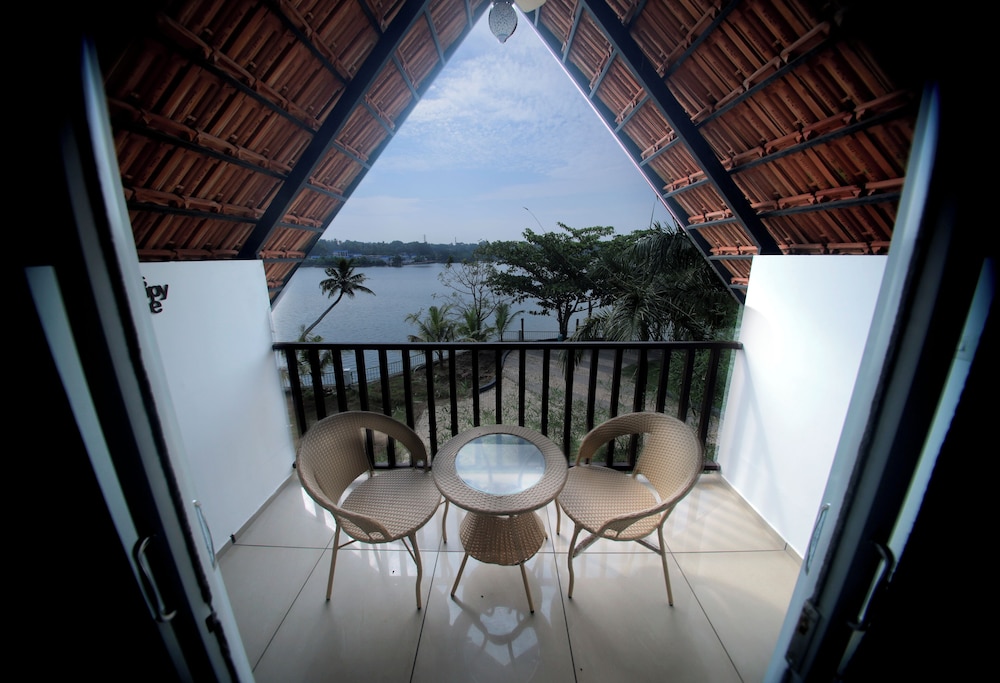 ripples backwater resort