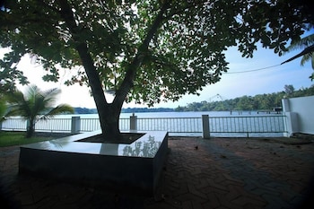 ripples backwater resort