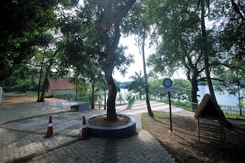 ripples backwater resort