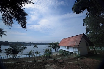 ripples backwater resort