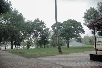 ripples backwater resort