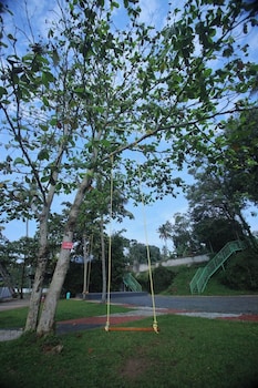 Ripples Backwater Resort,,4 star