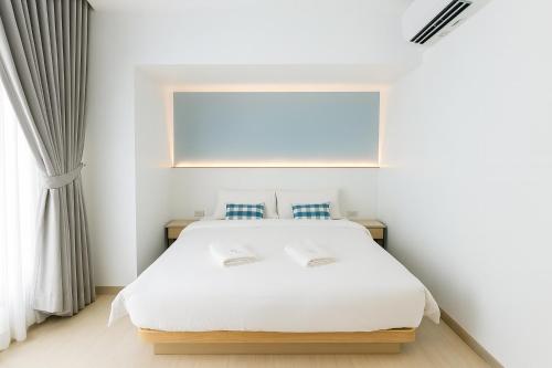 sea side at ao nang landmark krabi