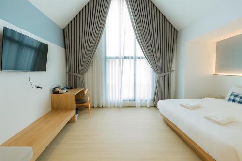 sea side at ao nang landmark krabi