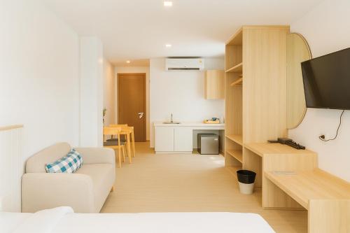 sea side at ao nang landmark krabi