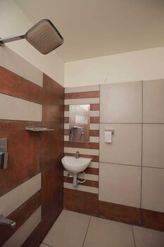 lake n hill thrissur