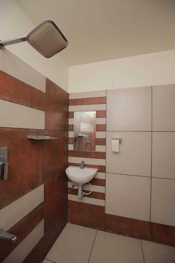 lake n hill thrissur